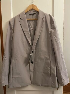 UNIQLO × Theory Light Gray Blazer
